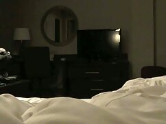 Une femme coquine baise au hasard, des mecs excités
