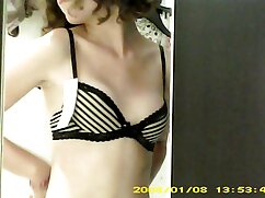 Une écolière blonde aux gros xx porno gratuite seins séduit son professeur