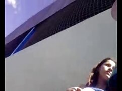 Felicity Feline video porno streaming gratuit écarte ses petits pains et accueille dans une énorme bite
