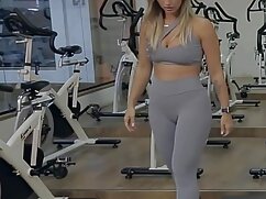 Bombasse bronzée Kosame Dash cherche vidéo porno gémit en chevauchant une bite solide comme le roc