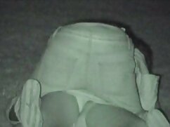 MILF Curvy baise un autre vidéos x en streaming mec devant son mari endormi