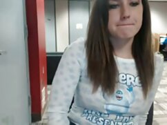 Chargement de la bouche de Katie Jordin