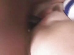 Une blonde baise deux mecs excités
