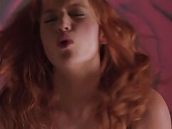 Deux poussins doux ont baisé un  mec