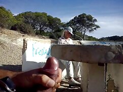 Nata Ocean gémit film x femme mature de plaisir tout en se faisant défoncer la chatte rasée