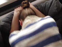 Bella Rolland s'assied porno gratuit dingue la chatte sur une bite dure