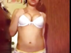 Jennifer White polit un xxl film porno gratuit gros serpent borgne avec sa chatte humide